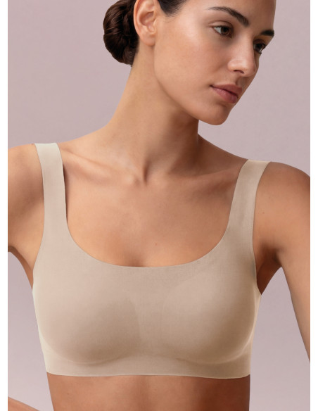 Top termosaldato in microfibra beige infiore microfit 01702 con coppe estraibili senza cuciture