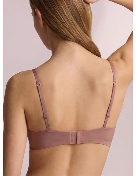 Brassiere Naturalfit Infiore color caramel in cotone termosaldato con profili lisci.