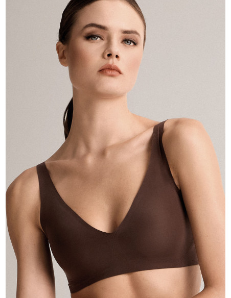 Triangle bra with removable cups in microfiber