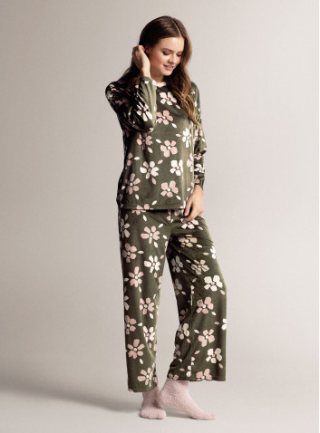 Round-neck pyjamas in soft, lightweight microcoral with long-sleeve top and long wide-leg trousers