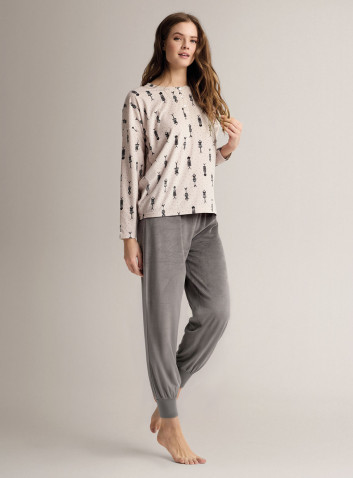 Round-neck pyjamas in soft, lightweight microcoral with long-sleeve top and long wide-leg trousers