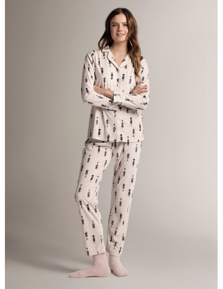 Revere-collar open-front pyjamas in soft, lightweight microcoral with long-sleeve top and long straight-leg trousers