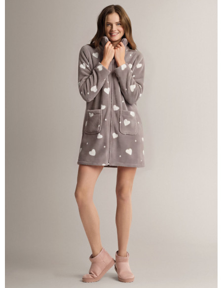 Full-zip robe in soft and cosy supersoft fabric with long-sleeve style with full-zip fastening