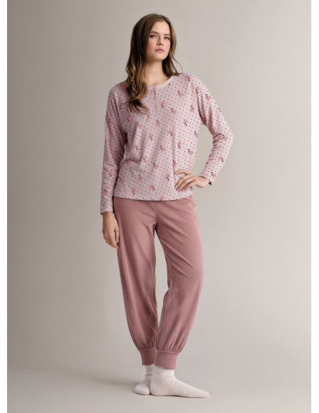 Round-neck pyjamas in soft, lightweight microcoral with long-sleeve top and long wide-leg trousers