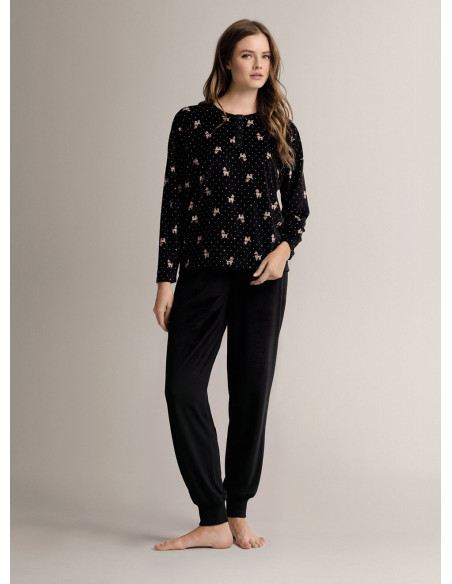 Round-neck pyjamas in soft, lightweight microcoral with long-sleeve top and long wide-leg trousers