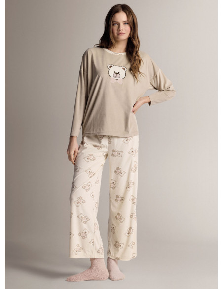 Round-neck pyjamas in soft, lightweight microcoral with long-sleeve top and long wide-leg trousers