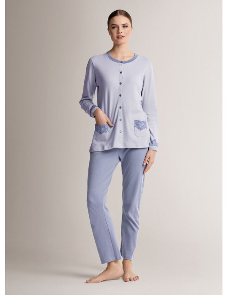 Pigiama aperto girocollo in cotone con maglia aperta a maniche lunghe e pantalone lungo dritto