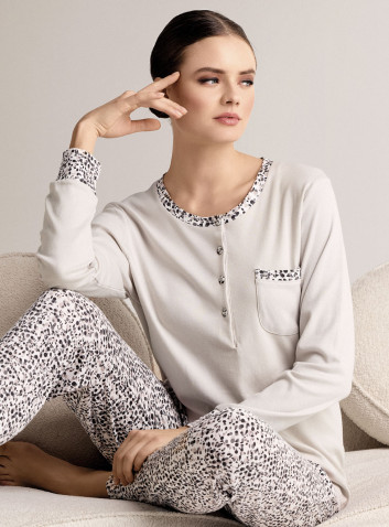 Pigiama serafino in cotone con maglia a maniche lunghe e pantalone lungo con polsi 2