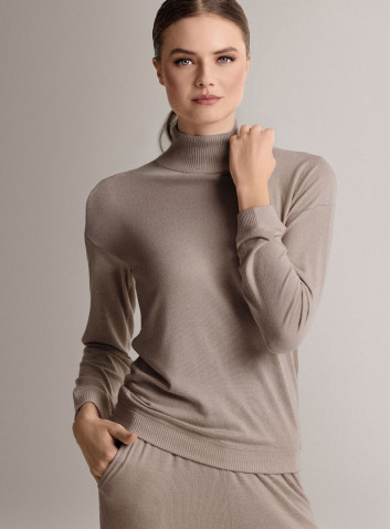 Tuta dolcevita in maglia morbida e confortevole con maglia a maniche lunghe e pantalone lungo dritto 2