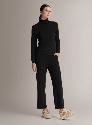 Turtleneck loungesuit in soft and comfortable knit with long-sleeve top and long straight-leg trousers 2