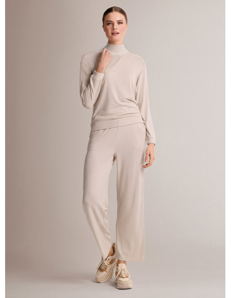 Tuta dolcevita in maglia morbida e confortevole con maglia a maniche lunghe e pantalone lungo dritto